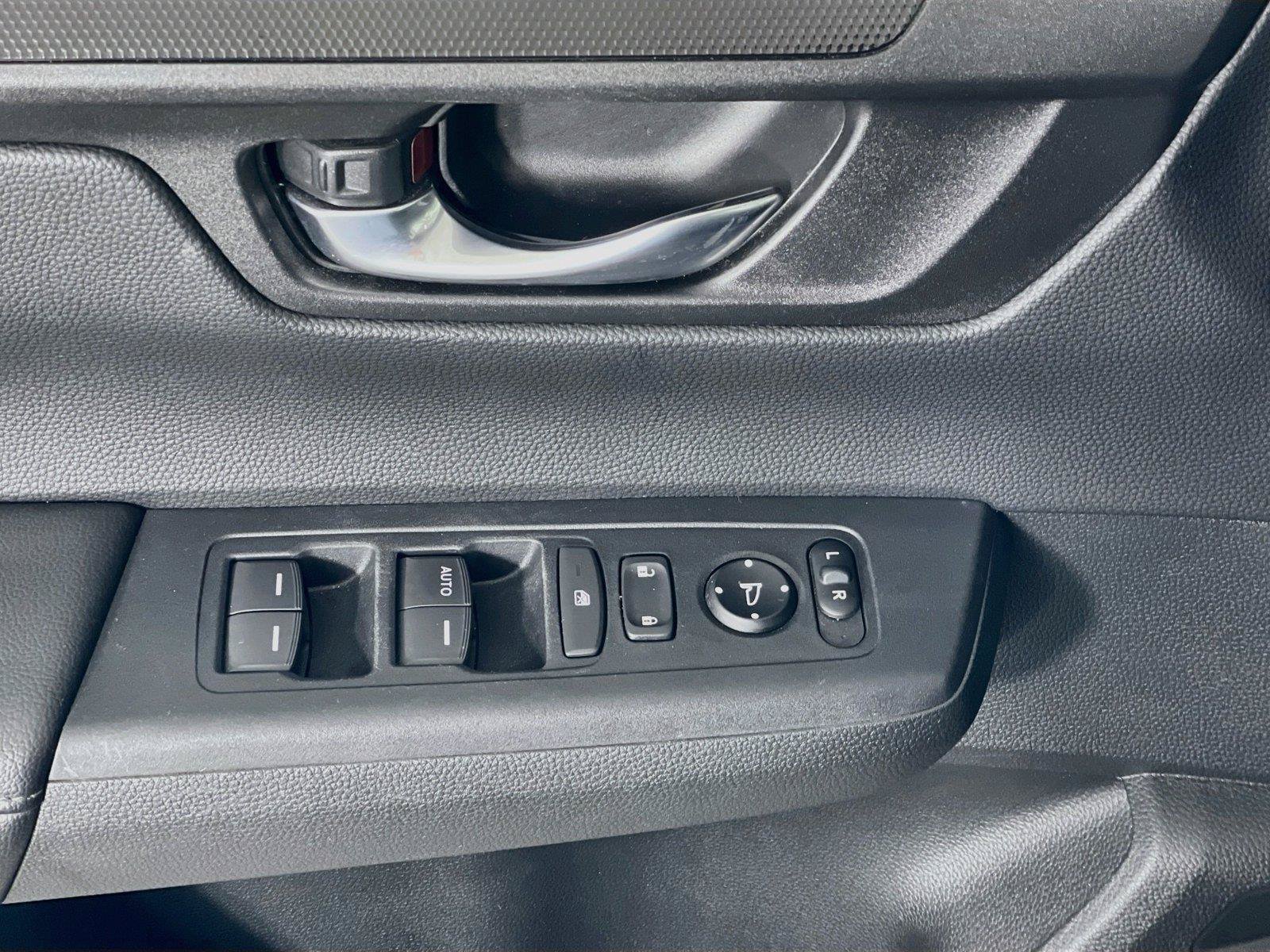 Used 2025 Honda CR-V LX image 21
