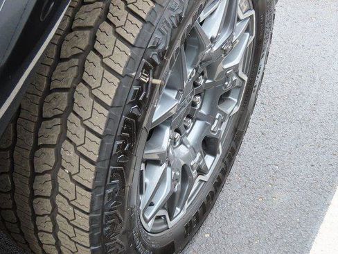 New 2025 GMC Hummer EV 3X w/ Battery Pack, 24 Module Pack image 40