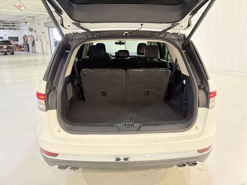 Used 2024 Lincoln Aviator 2WD image 27