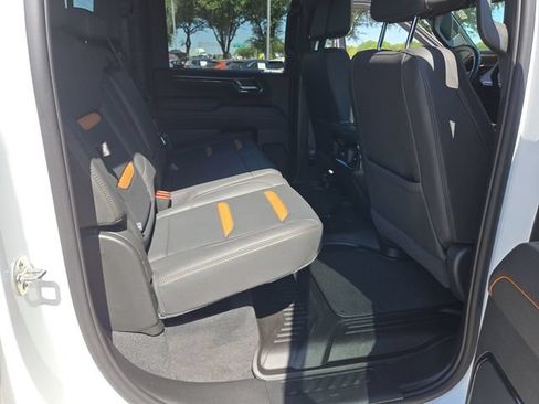 Used 2025 GMC Sierra 2500 AT4 w/ AT4 Premium Plus Package AWD/4WD image 27