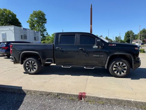 Used 2025 Chevrolet Silverado 2500 Custom w/ Custom Value Package AWD/4WD image 5