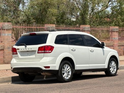 Used 2019 Dodge Journey SE FWD image 10
