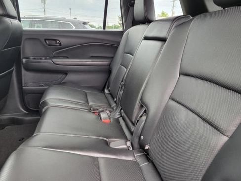 Used 2023 Honda Passport EX-L image 12