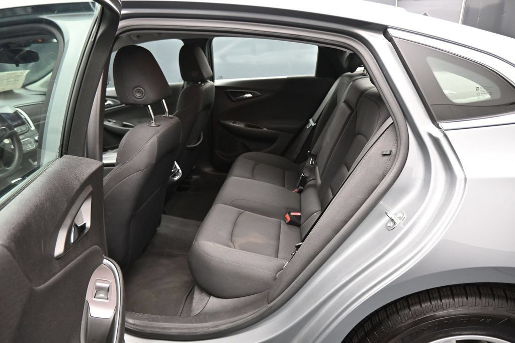 Used 2024 Chevrolet Malibu LT FWD image 24