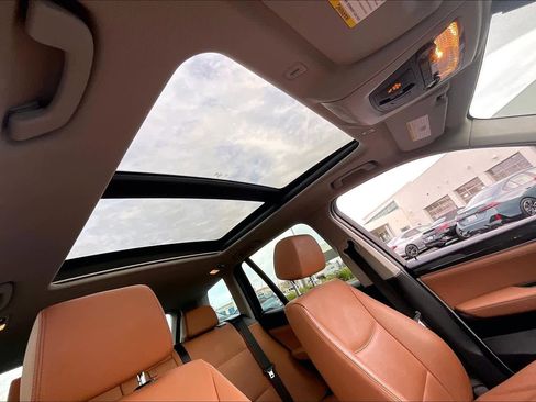 Used 2017 BMW X3 xDrive28i image 25