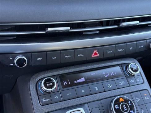 Used 2023 Hyundai Palisade Limited image 32