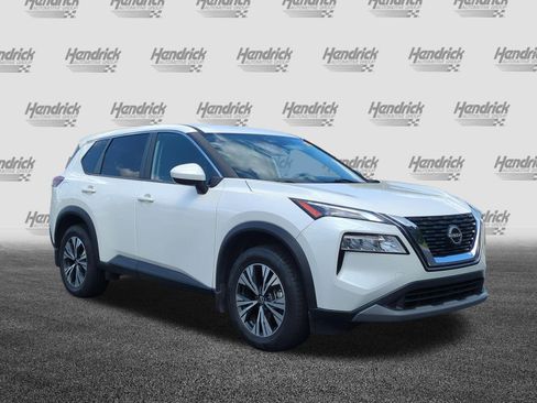 Used 2023 Nissan Rogue SV FWD image 2