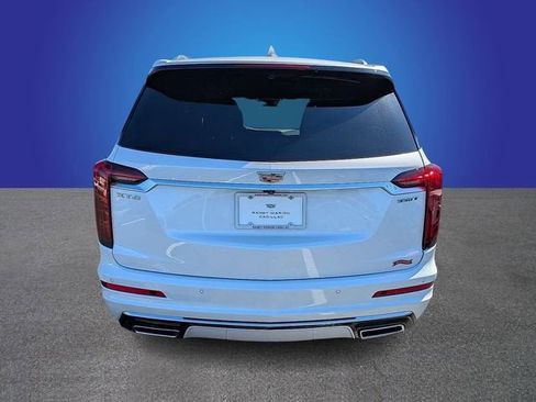 New 2025 Cadillac XT6 Luxury image 4