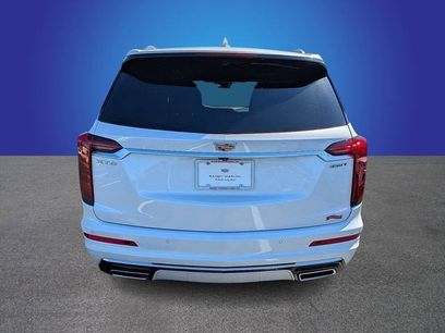 New 2025 Cadillac XT6 Luxury