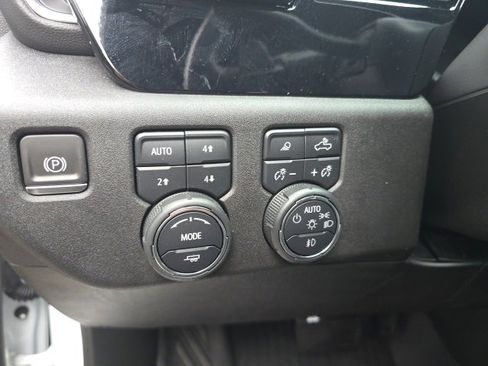 Used 2024 Chevrolet Silverado 1500 LTZ image 18