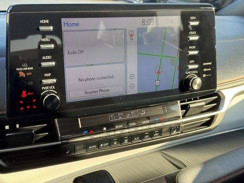 Used 2023 Toyota Sienna XSE image 19