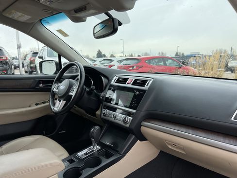 Used 2016 Subaru Outback 3.6R Limited image 17