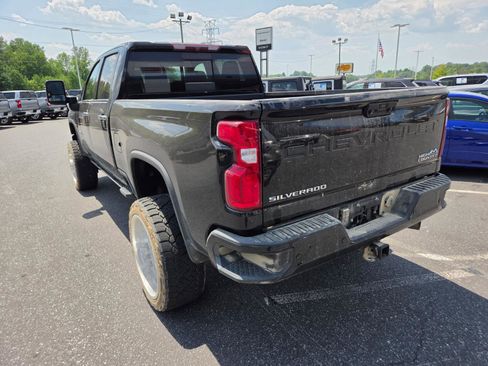 Used 2022 Chevrolet Silverado 2500 High Country AWD/4WD image 9