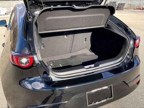 Used 2023 MAZDA MAZDA3 s image 27