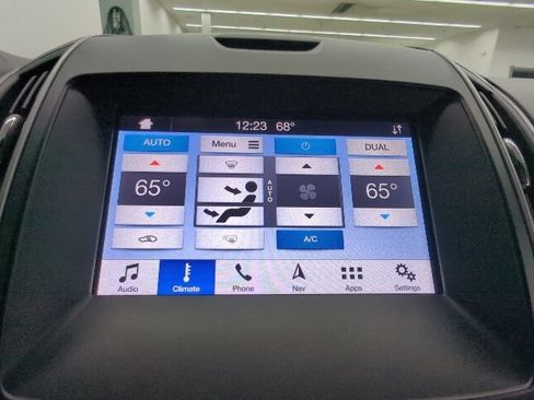 Used 2019 Ford Edge SEL w/ Equipment Group 201A FWD image 18