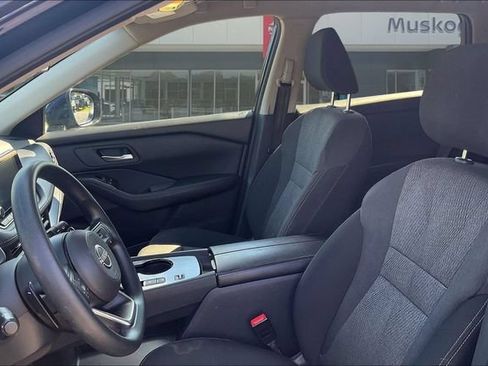 Used 2024 Nissan Rogue SV FWD image 20