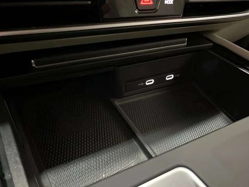 Used 2024 Volkswagen Atlas SE FWD image 58