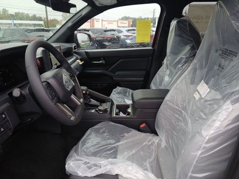 New 2025 Toyota Tacoma TRD Off-Road image 6