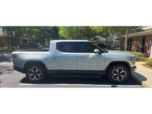 Used 2024 Rivian R1T Adventure AWD/4WD image 3