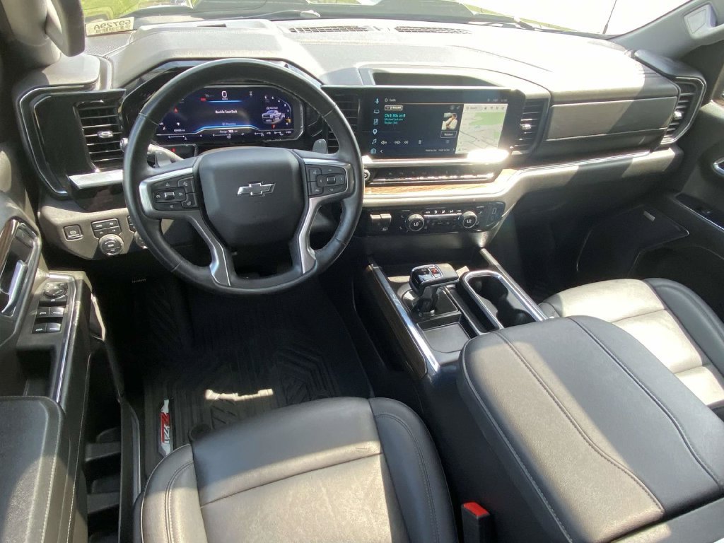 Used 2024 Chevrolet Silverado 1500 LT Trail Boss w/ Convenience Package II AWD/4WD image 15