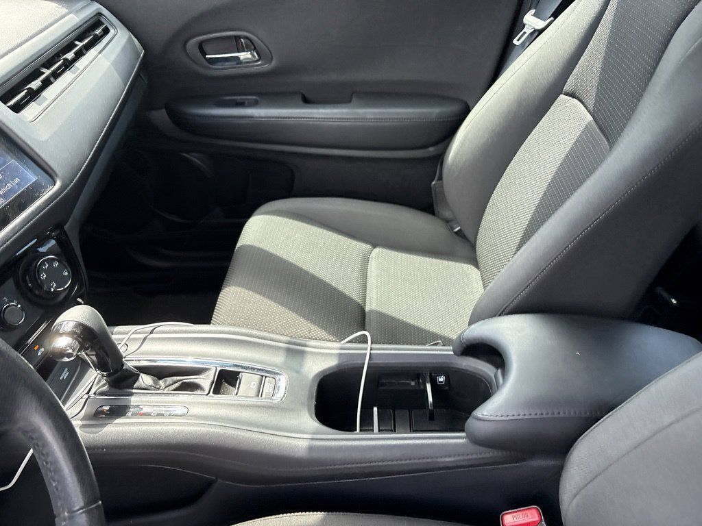 Used 2019 Honda HR-V Sport image 12