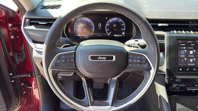 Used 2023 Jeep Grand Cherokee L Laredo AWD/4WD image 15