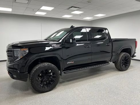 Used 2024 GMC Sierra 1500 AT4 w/ Technology Package image 6