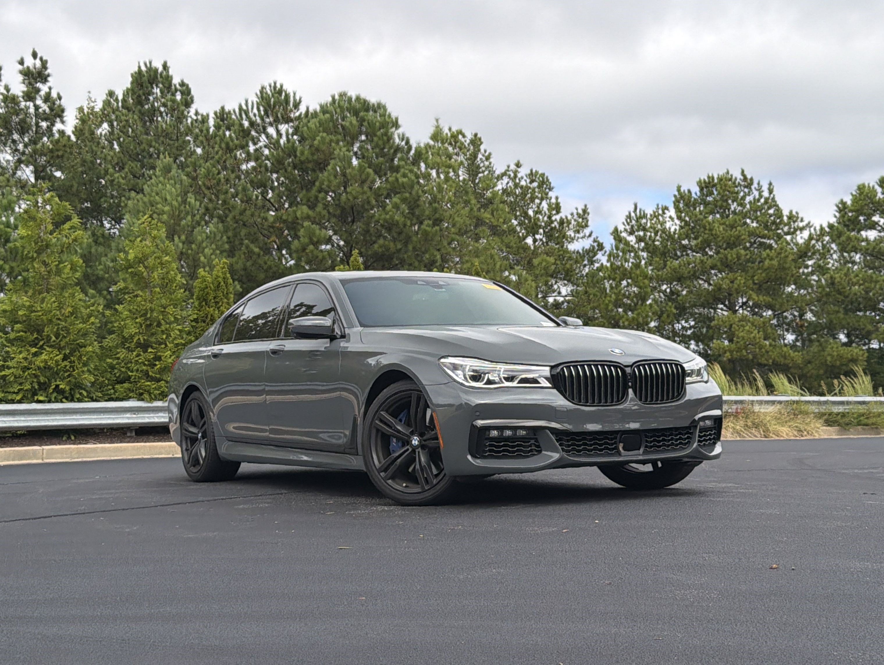 Used 2018 BMW 750i RWD image 2