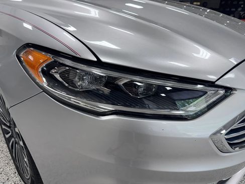 Used 2018 Ford Fusion SE AWD/4WD image 10