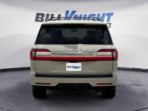 Used 2021 Lincoln Navigator Reserve w/ Luxury Package AWD/4WD image 4