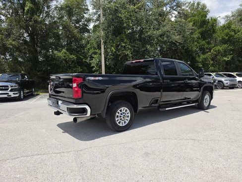 Used 2025 Chevrolet Silverado 2500 LT w/ Convenience Package AWD/4WD image 3