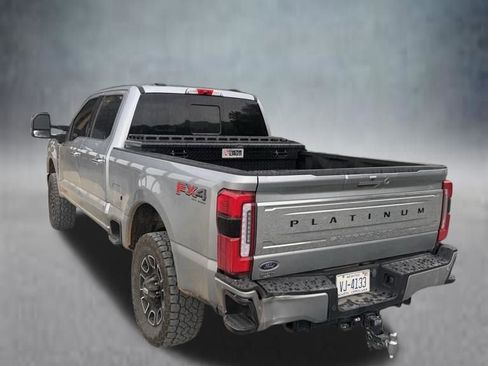 Used 2024 Ford F250 Platinum AWD/4WD image 2