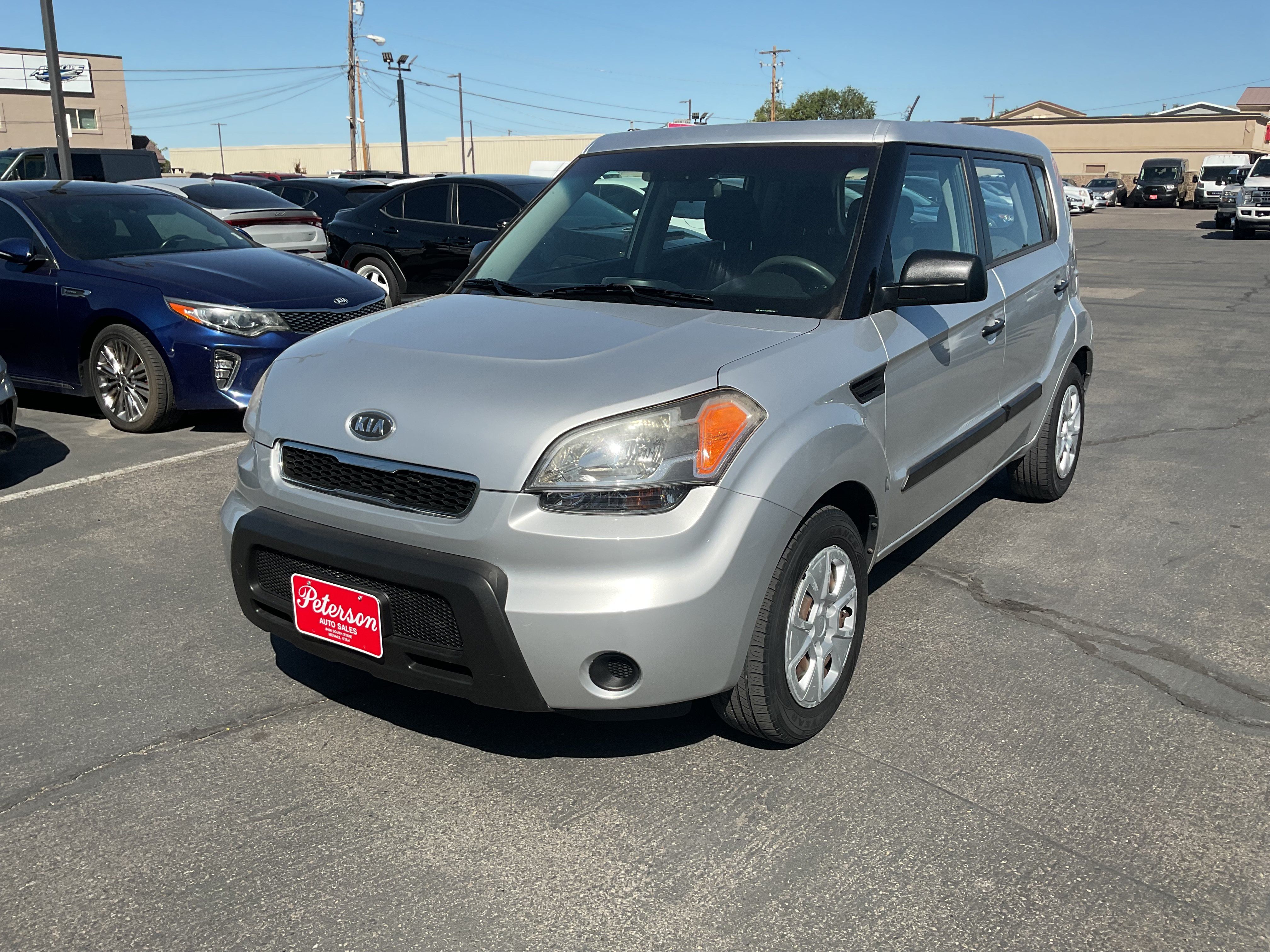 Used 2011 Kia Soul FWD image 2