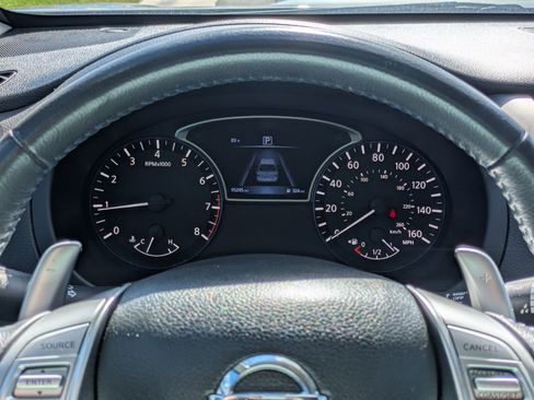 Used 2017 Nissan Altima 2.5 SR w/ Midnight Edition Package FWD image 22