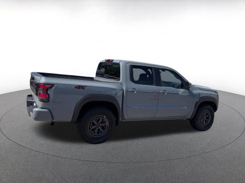 Used 2026 Nissan Frontier PRO-4X AWD/4WD image 12