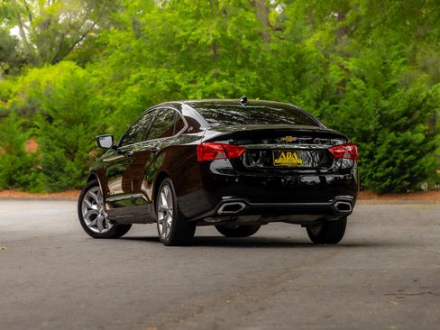 Used 2019 Chevrolet Impala Premier FWD image 3