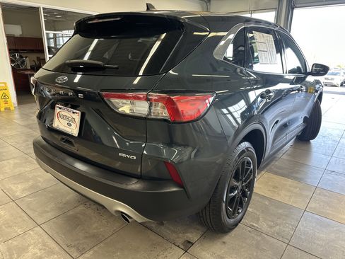 Certified 2022 Ford Escape SE w/ Cold Weather Package image 12