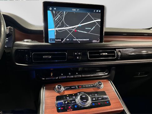 Used 2021 Lincoln Aviator Reserve image 30