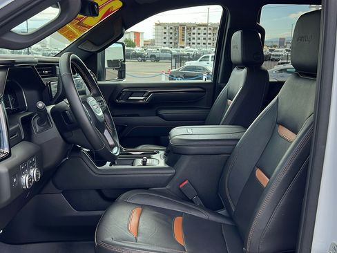 Certified 2025 GMC Sierra 2500 AT4 AWD/4WD image 31