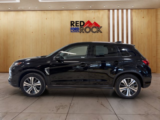 Used 2024 Mitsubishi Outlander Sport SE AWD/4WD image 3