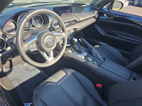 Used 2025 MAZDA MX-5 Miata Grand Touring image 12