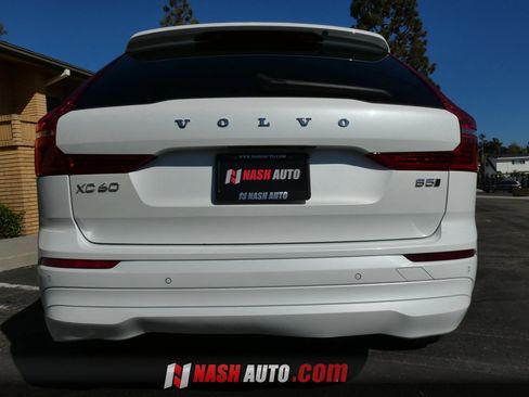 Used 2022 Volvo XC60 B5 Momentum AWD/4WD image 10