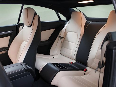 Used 2017 Mercedes-Benz E 550 E 550 image 17