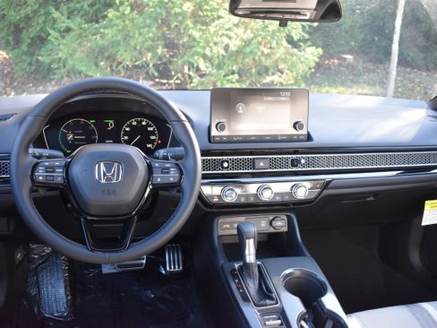 New 2025 Honda Civic Sport image 13