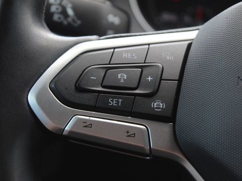 Used 2020 Volkswagen Atlas Cross Sport SE FWD image 36