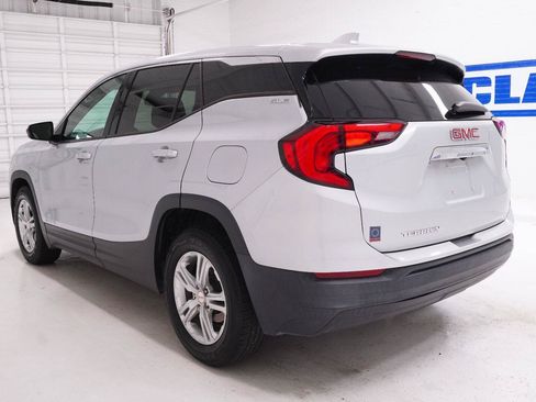 Used 2020 GMC Terrain SLE FWD image 32