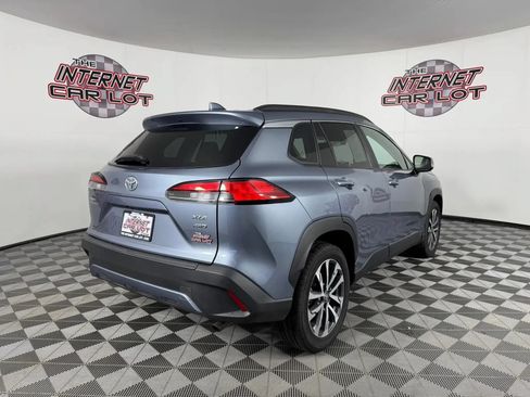 Used 2023 Toyota Corolla Cross XLE w/ Convenience Package AWD/4WD image 7