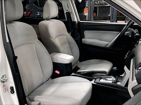 Used 2014 Subaru Forester 2.5i Premium w/ All-Weather Package image 8