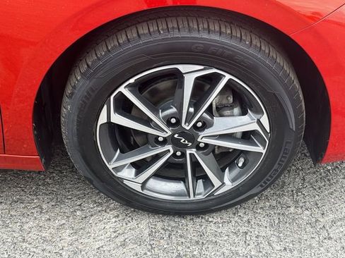 Used 2022 Kia Forte LXS FWD image 9