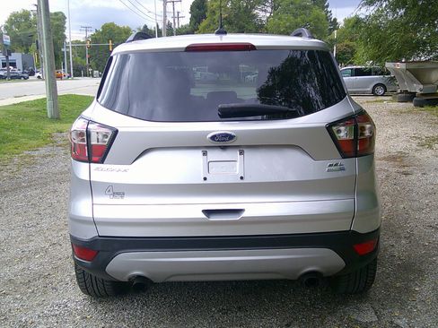 Used 2018 Ford Escape SEL image 10
